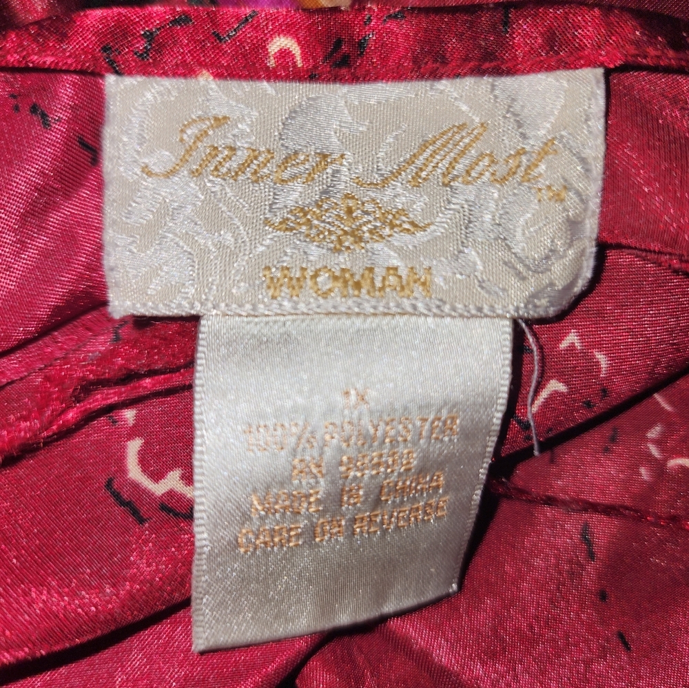 Women's Robe & Gown - Picture 13 of 14